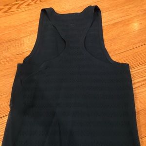Lululemon High-necked crochet tank